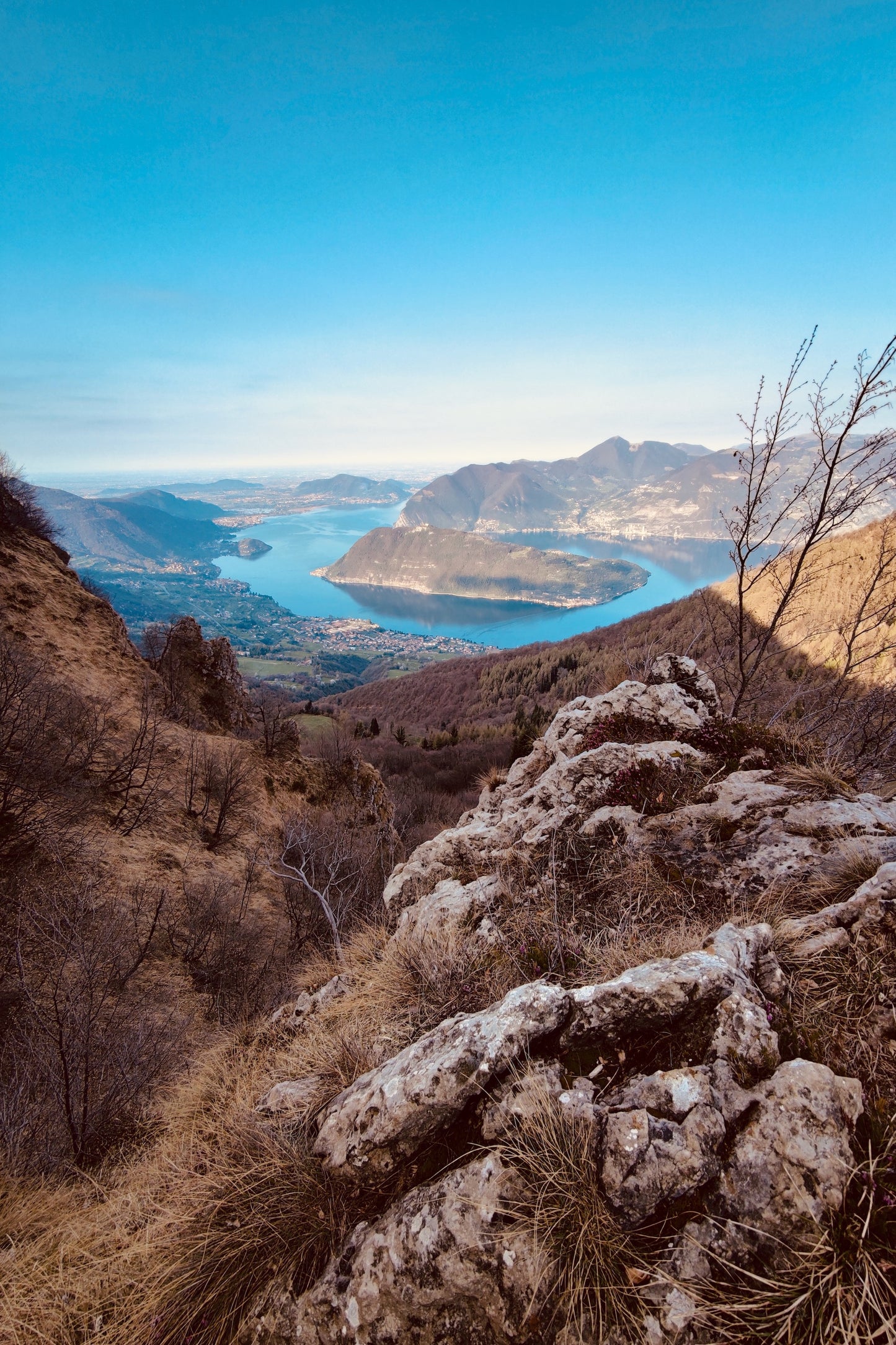 Punta Almana, Queen of the Lake