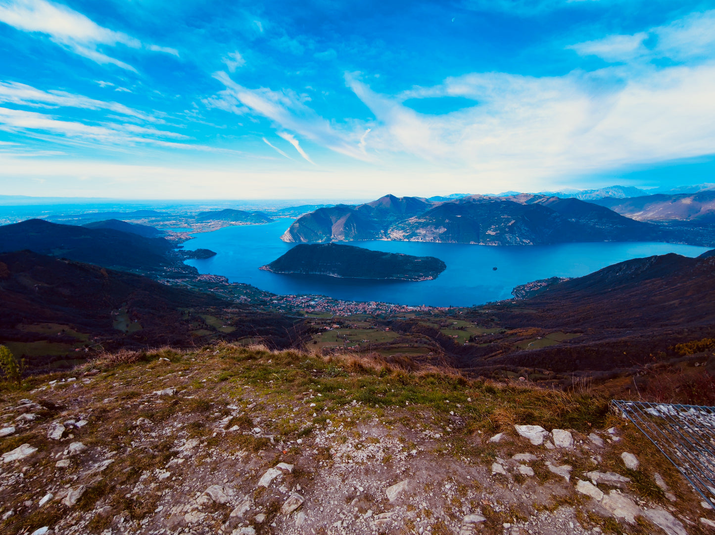 Punta Almana, Queen of the Lake