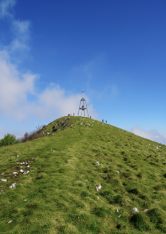 Monte Bronzone: Alpine Ridge and Peak Ascent